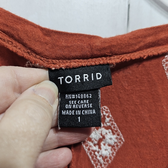 Torrid Women's Rust Orange Embroidered Babydoll Knit Shirt High Low Size 1X Boho - Picture 4 of 6